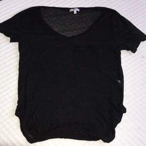 BLACK T-SHIRT